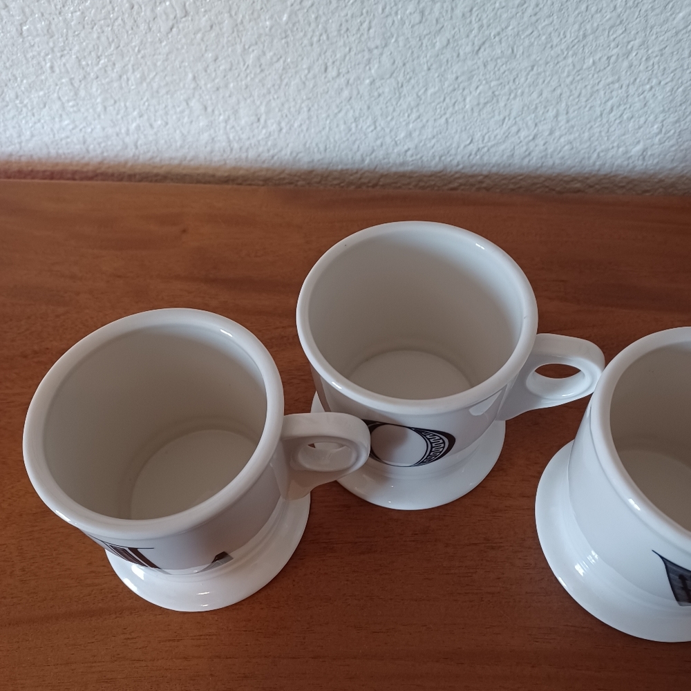 Anthropologie set of LOVE mugs - Picture 4 of 7